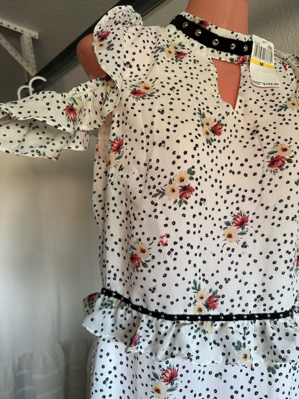 Glamorous White Floral Asymmetrical Maxi Dress - Picture 6 of 9